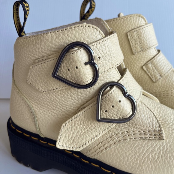 Dr Marten’s Devin Heart Boots - ButterCream - Woman’s 9 - Picture 6 of 9